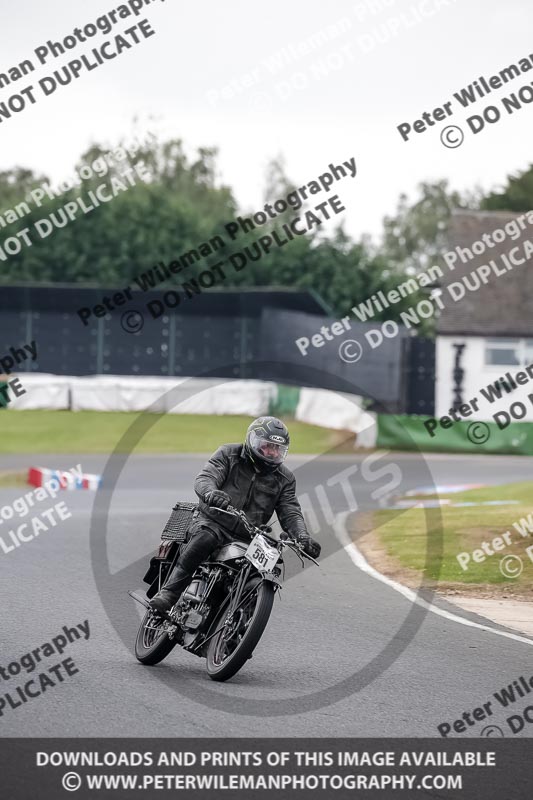 Vintage motorcycle club;eventdigitalimages;mallory park;mallory park trackday photographs;no limits trackdays;peter wileman photography;trackday digital images;trackday photos;vmcc festival 1000 bikes photographs